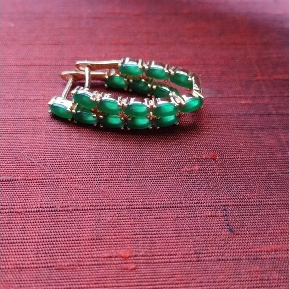 Gold emerald drop earrings - Picture 8 of 8